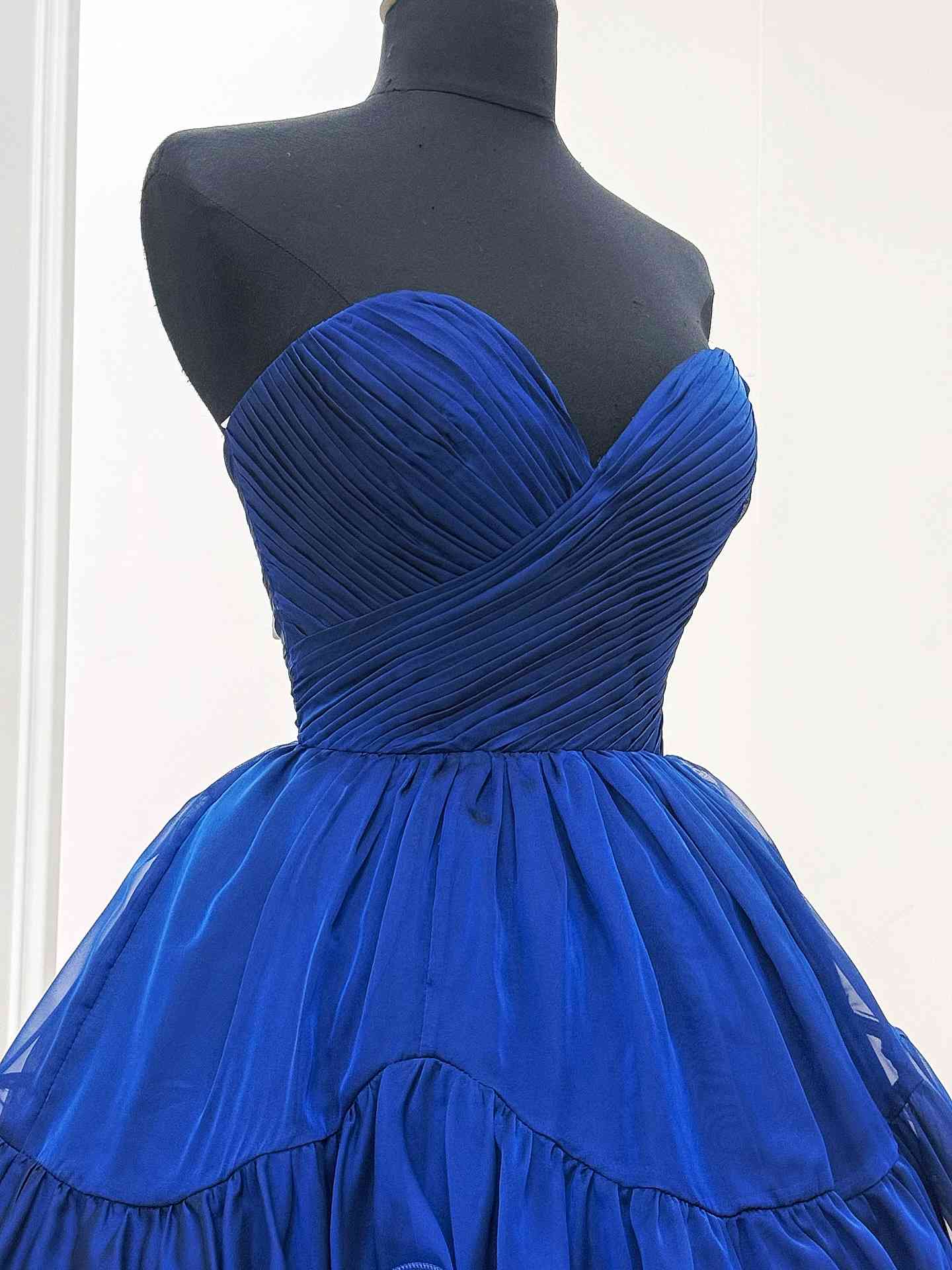 Trägerloses silbernes Vintage-Abendkleid, A-Linie, Geburtstagskleid J9370