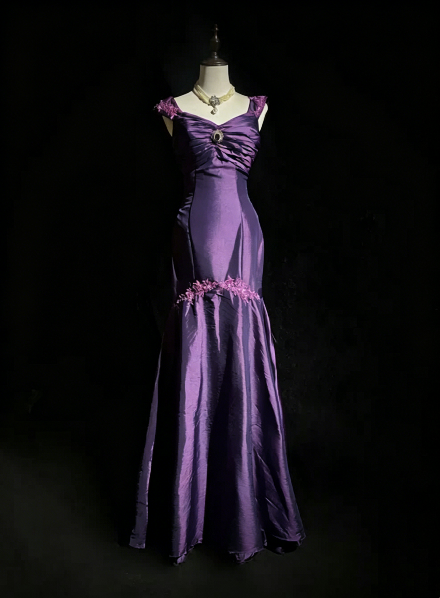 Robe de soirée fourreau noire sexy longue avec fente J8826