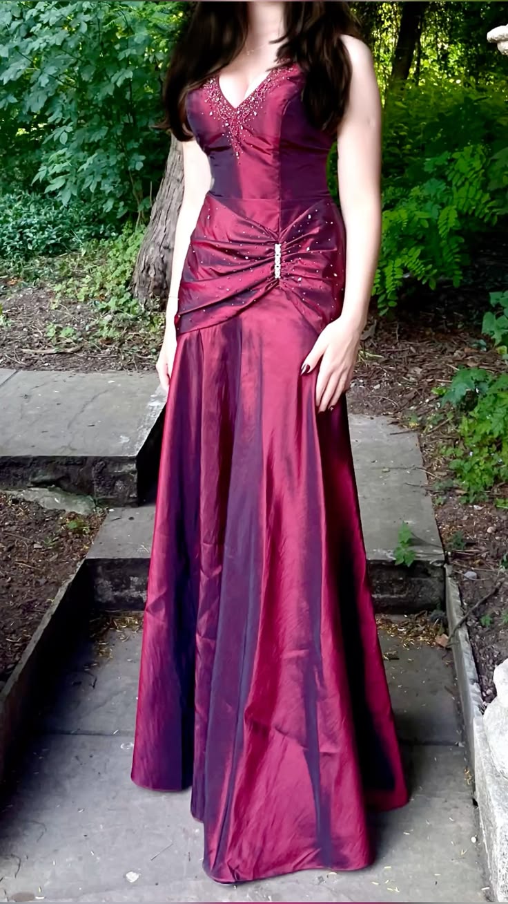 V Neck Burgundy Satin Retro Prom Dress Beaded Evening Gown  J11078