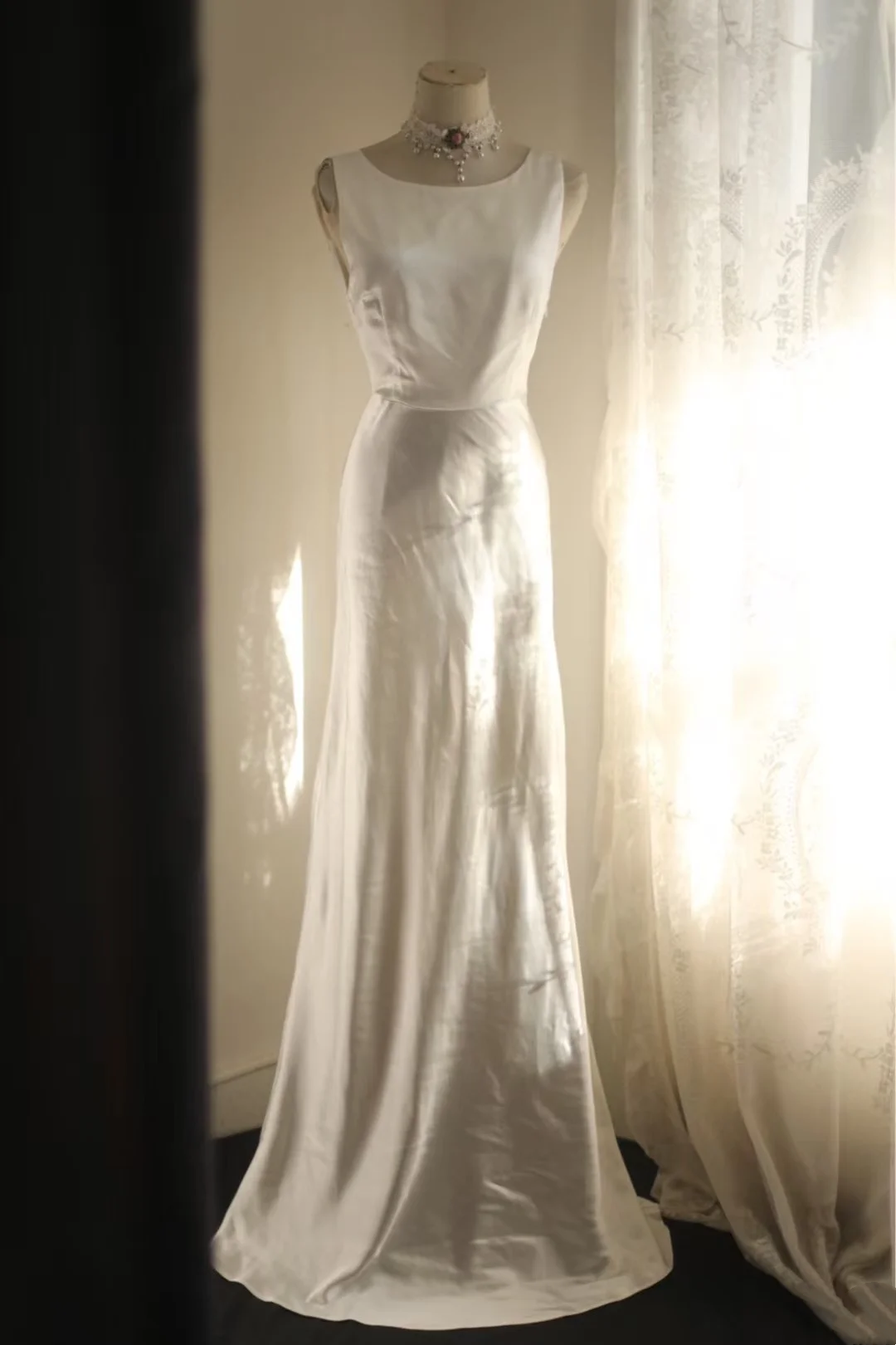 Robe de bal bustier violette en satin avec appliques, robe de soirée formelle J9413