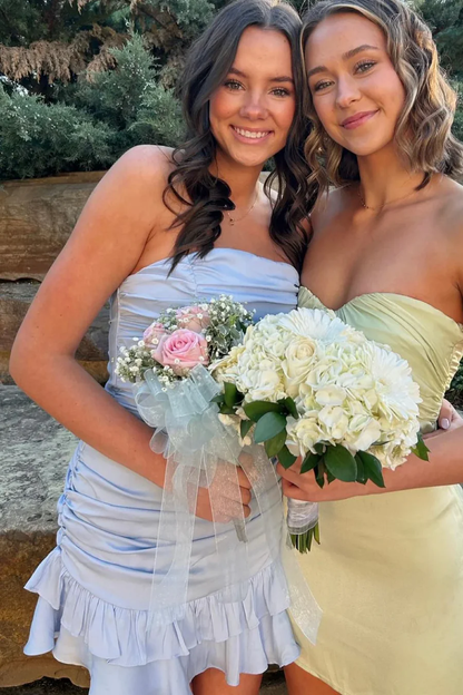 Blaues trägerloses Mini-Cocktailkleid mit Rüschen J6969