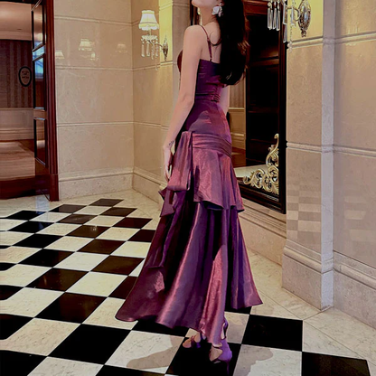 Robe longue violette à bretelles spaghetti et volants à volants J8535