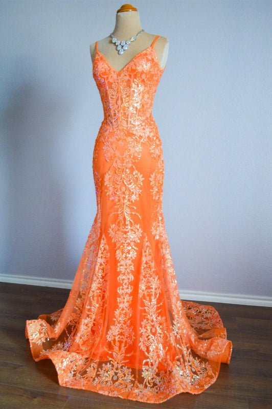 Robe longue de soirée orange sirène à bretelles spaghetti et paillettes appliquées J8343