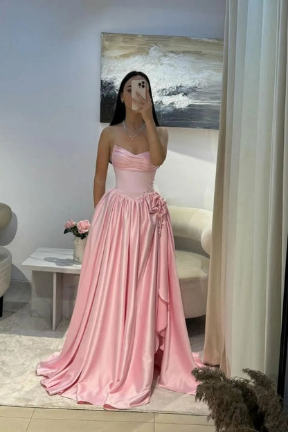 Robe de bal longue en satin rose bébé, décolleté en cœur, coupe trapèze, J8159