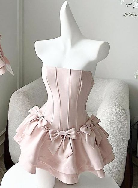 Trägerloses Satin A-Linie Mini Homecoming-Kleid J7260