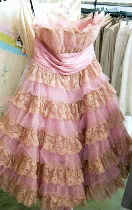 Robe de soirée trapèze en dentelle à volants J8130