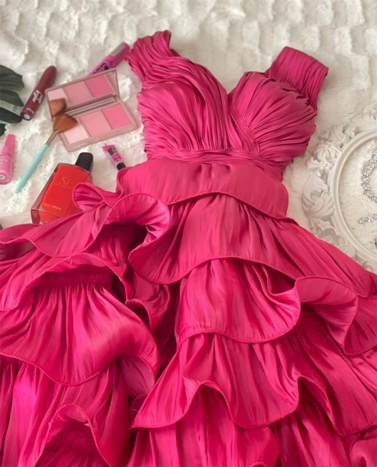 Robe de soirée rose vif à volants étagés J7749