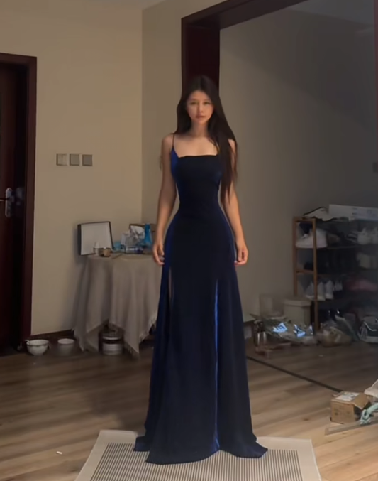 Spaghettiträger A-Linie Langes Ballkleid Schlitz Abendkleid J7141