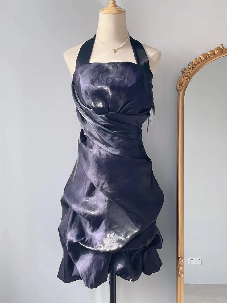 Elegantes Neckholder-Blumenrock-Heimkehrkleid J7602