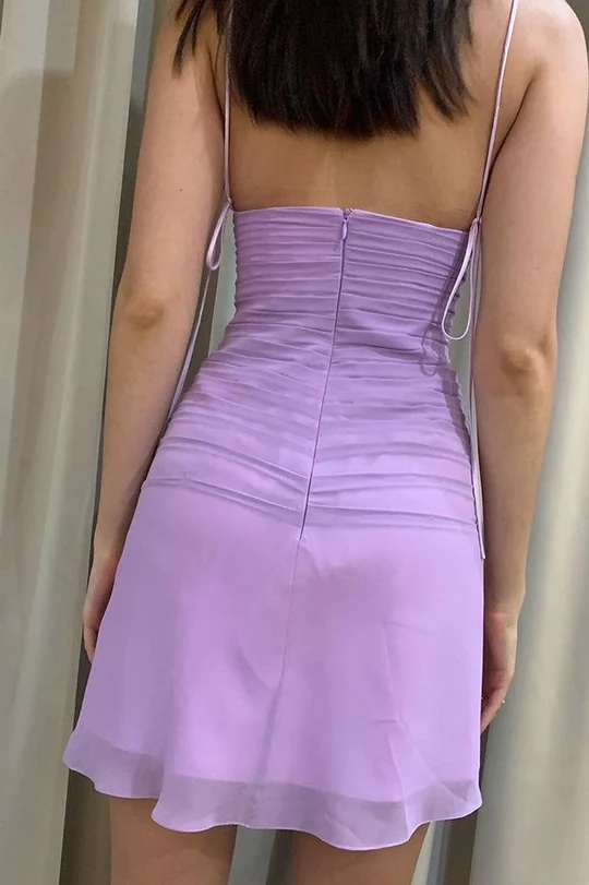Spaghettiträger, plissiert, ärmellos, figurbetontes Homecoming-Kleid J6961
