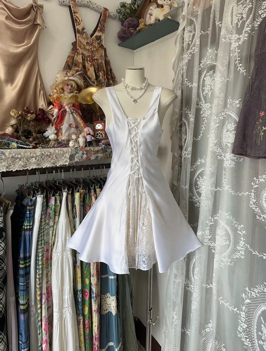 A-Linie, weißes Satin-Spitzen-Heimkehrkleid, Geburtstagskleid J8452