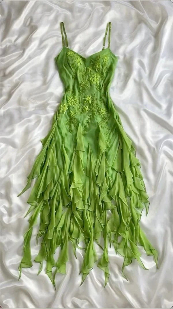 Robe de bal vintage verte à bretelles spaghetti en mousseline de soie à volants J7566