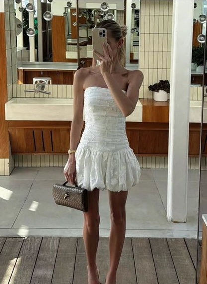 Elegantes Geburtstags-Heimkehrkleid mit kurzem Rock J7547