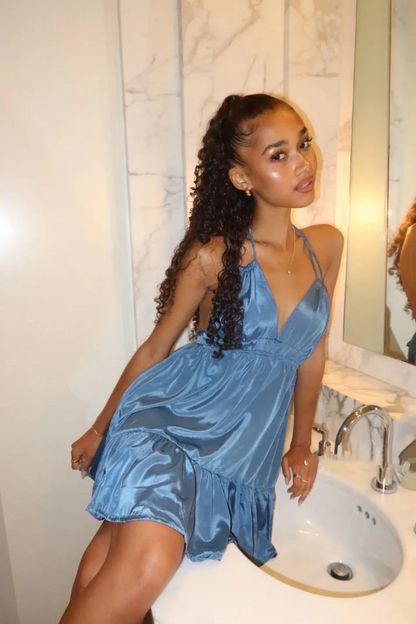 Robe de soirée trapèze bleue à bretelles spaghetti, robe d'anniversaire en satin J7500