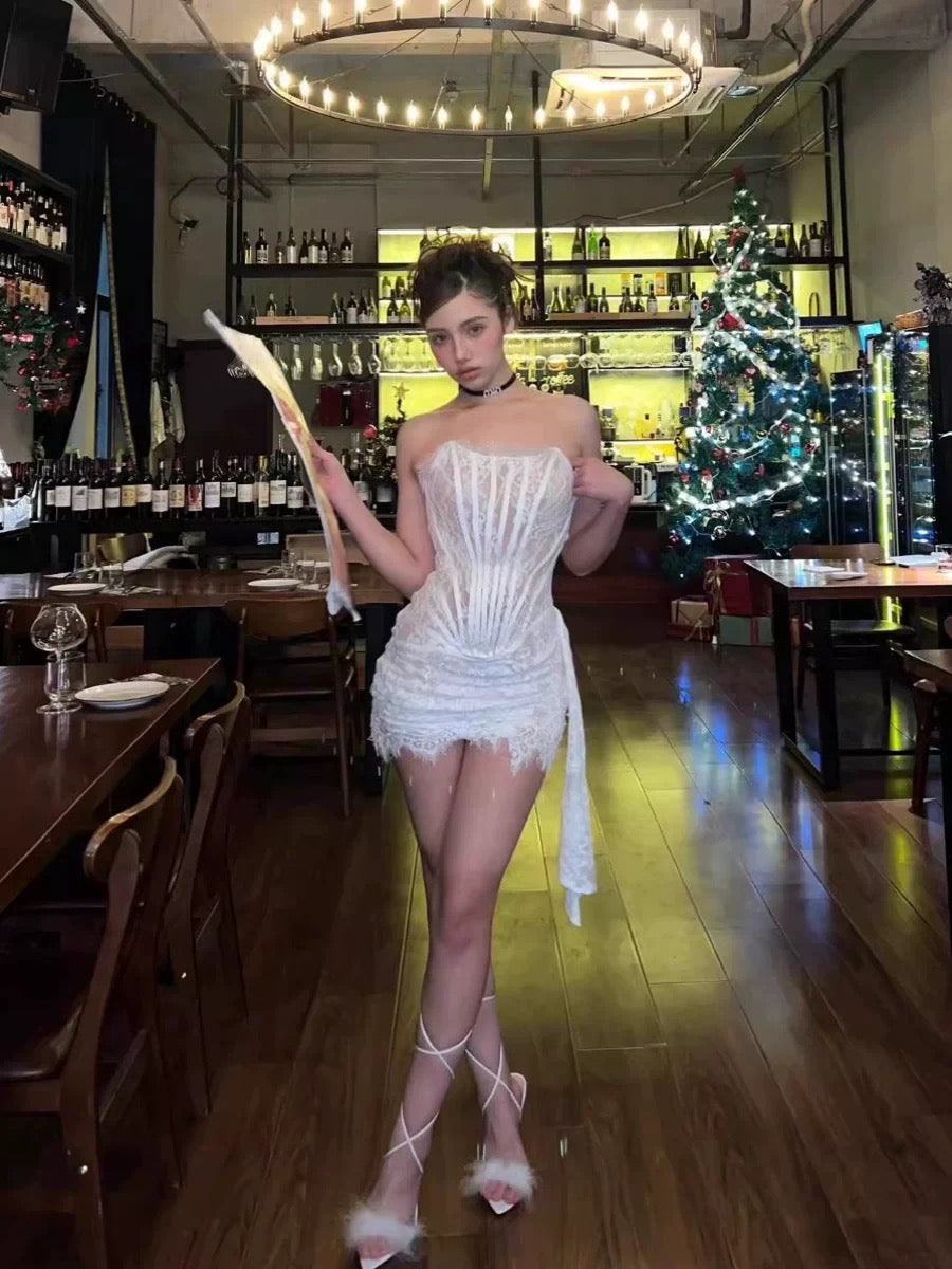 Robe fourreau en dentelle pour anniversaire et mini robe de soirée J8148