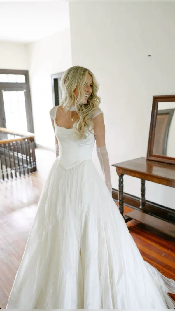 A Line White Wedding Dress Elegant Bridal Dress J8088