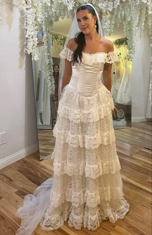 Off The Shoulder Vintage White Ruffle Wedding Dresses Lace Bridal Dress J8138
