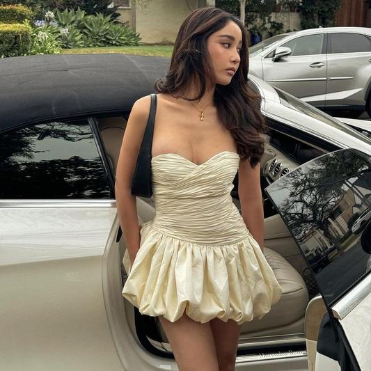Champagnerfarbenes trägerloses A-Linien-Satin-Heimkehrkleid J7268