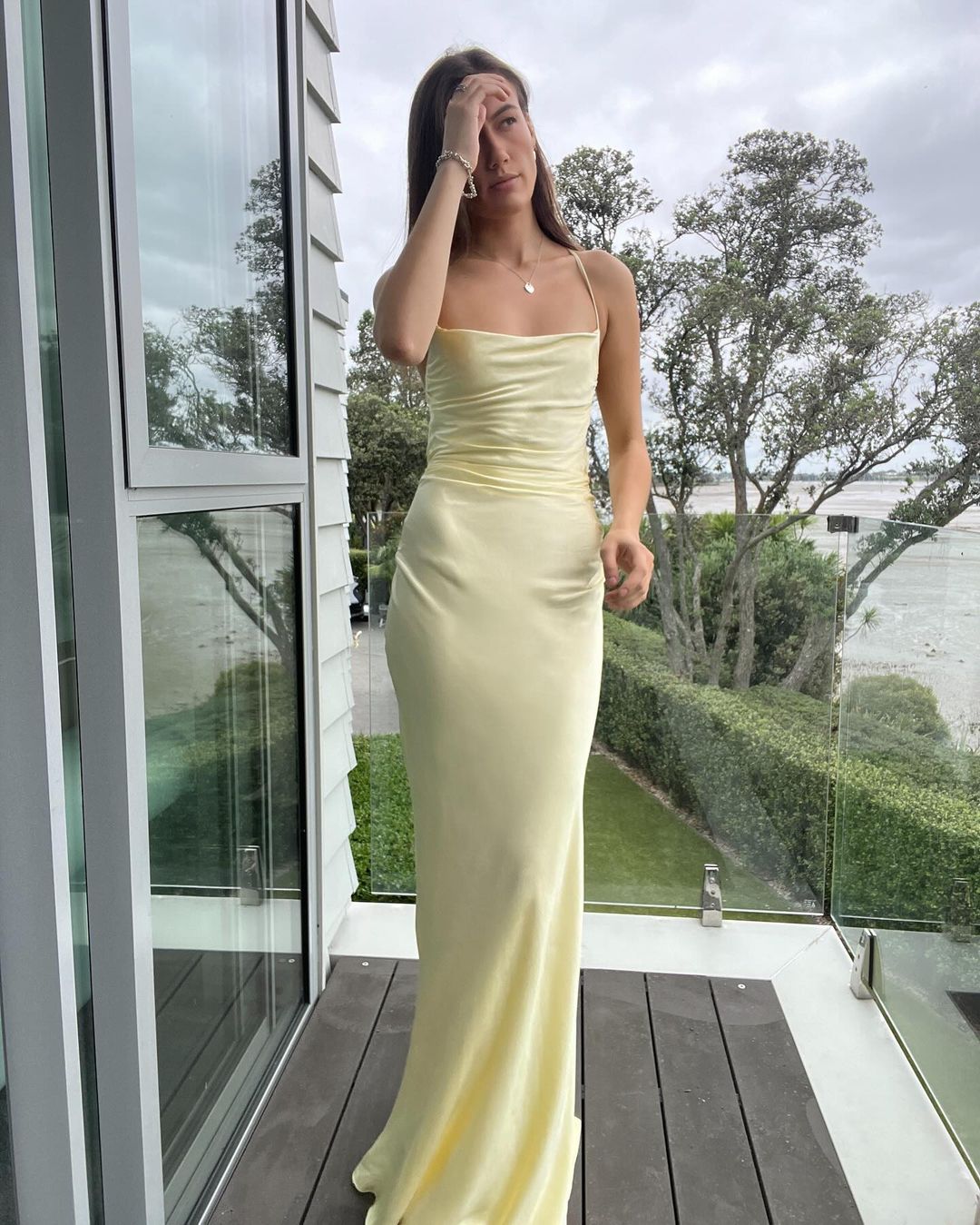 Yellow Sheath Satin Long Prom Dress Outfit J3149