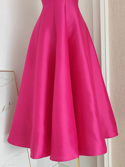 Robe de bal courte en satin rose vif, coupe trapèze, J3183