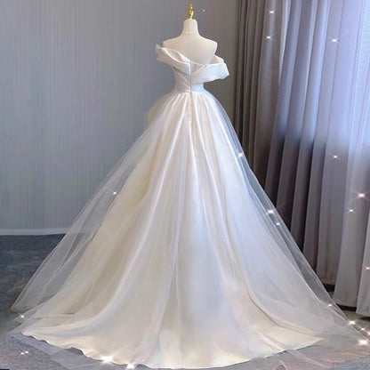 Schulterfreies A-Linien-Brautkleid aus weißem Satin J3225
