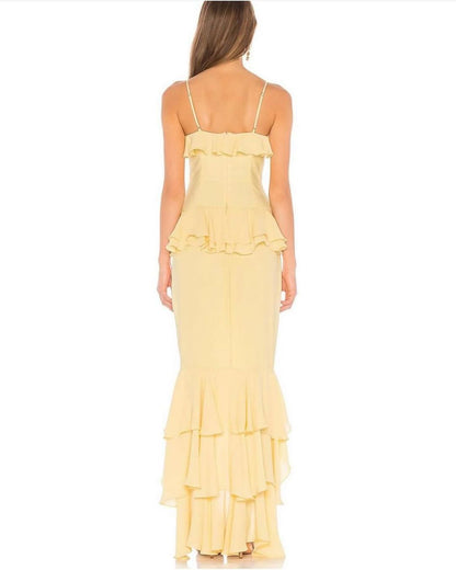 Robe de bal longue jaune à bretelles spaghetti et volants J3527