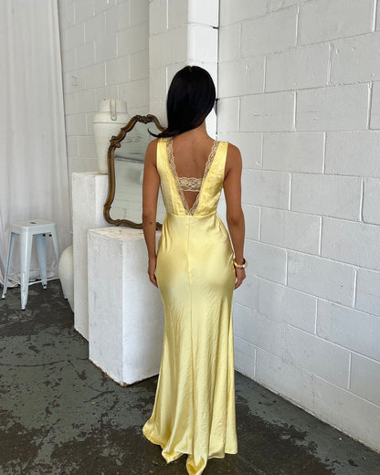 Robe de soirée longue fourreau jaune en dentelle à col en V J3560