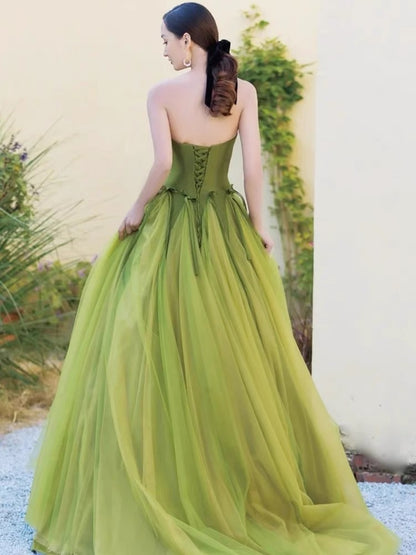 Robe de bal longue bustier coupe trapèze verte J3593