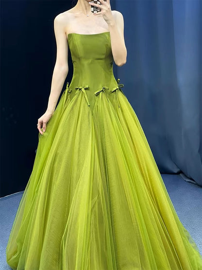 Robe de bal longue bustier coupe trapèze verte J3593