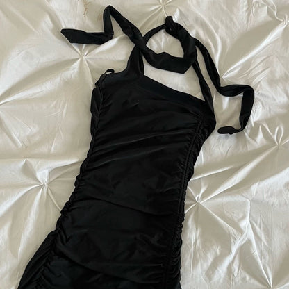 Robe de soirée sirène longue noire à col licou J3600