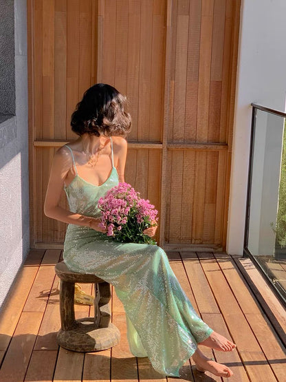 Robe de soirée longue à bretelles spaghetti et paillettes vert menthe J3656