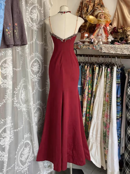 Robe de bal vintage en dentelle bordeaux à col en V et manches longues, style sirène, tenue de soirée, d'anniversaire, J3677