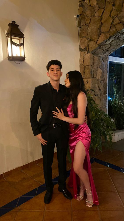 Robe de soirée longue fourreau en satin avec fente J3785