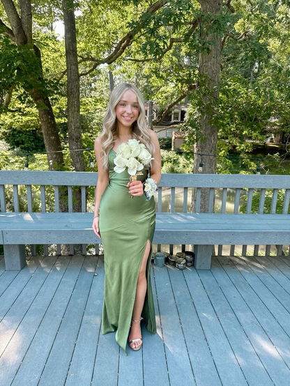 Robe de soirée fourreau verte à bretelles spaghetti J4445