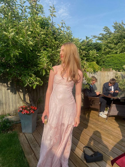 Robe de bal sirène sexy longue en dentelle rose J4607