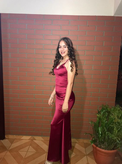 Robe de soirée longue sirène à bretelles spaghetti en satin J4569