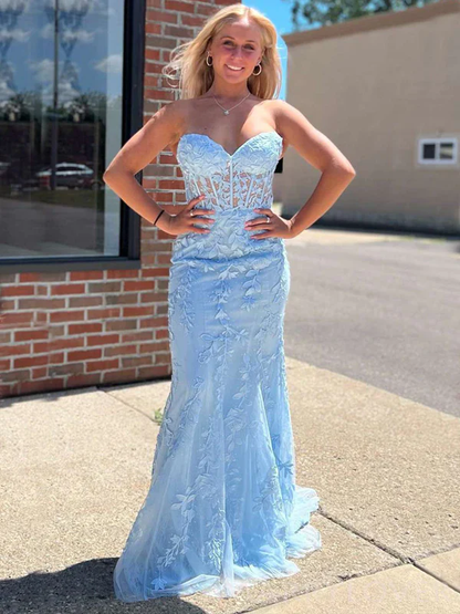 Robe de bal sirène bleue à décolleté en cœur avec appliques J4025