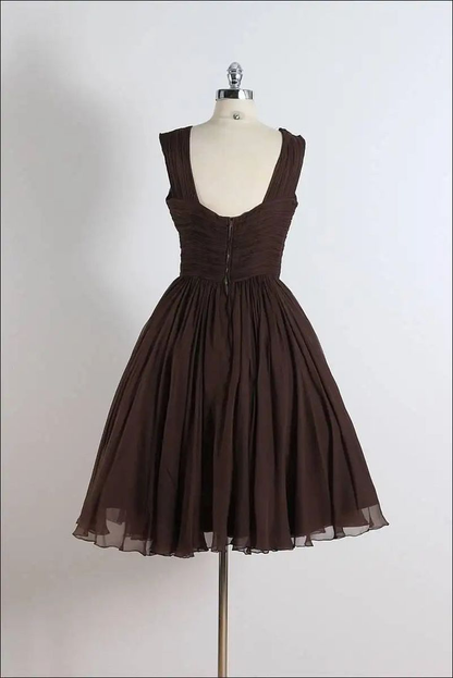 Robe de bal courte marron rétro coupe trapèze J4281