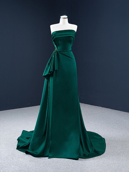 Robe de soirée bustier verte en satin, coupe trapèze, J4287