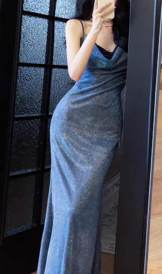 Robe de bal longue à bretelles spaghetti et paillettes J4799