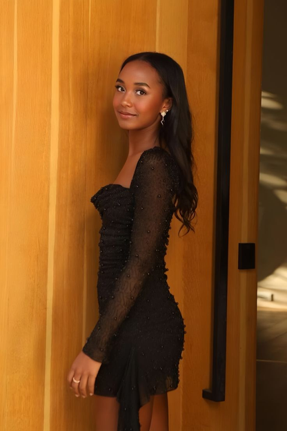 Robe de soirée courte noire à manches longues et perles J4885