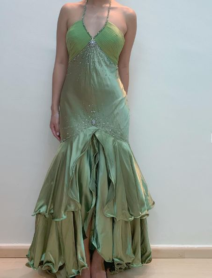 Robe de bal longue verte style sirène dos nu ornée de perles J4963