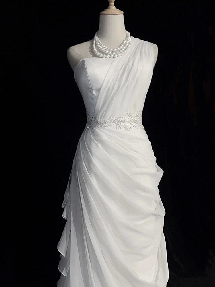 Weißes Etuikleid mit Rüschen und Applikationen, Chiffon, langes Brautkleid J5028