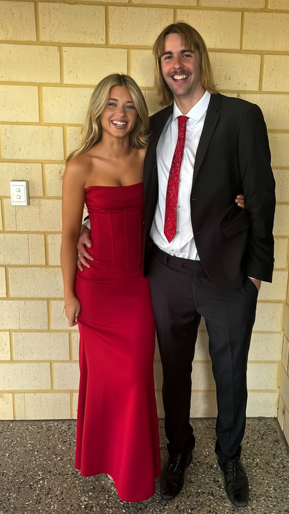 Robe de bal longue sirène rouge sans bretelles J5070