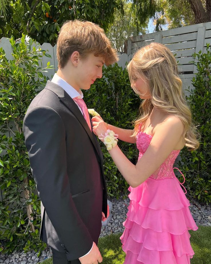 Robe de soirée rose à appliques perlées et dentelle J5083