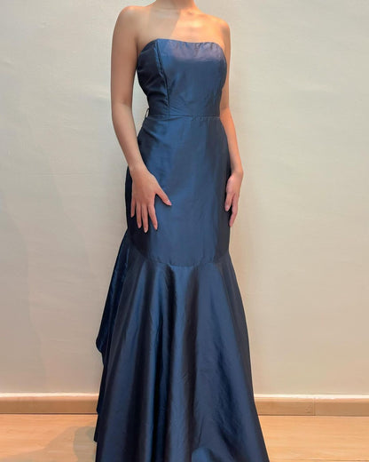 Robe de bal longue bleu marine style sirène sans bretelles, tenue de soirée formelle J5161