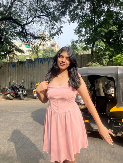 Robe de bal courte rose coupe trapèze J5513 