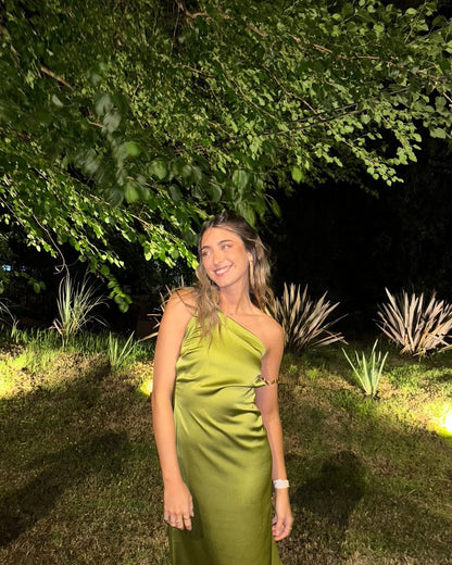 Robe de bal longue verte dos nu en satin J5615 