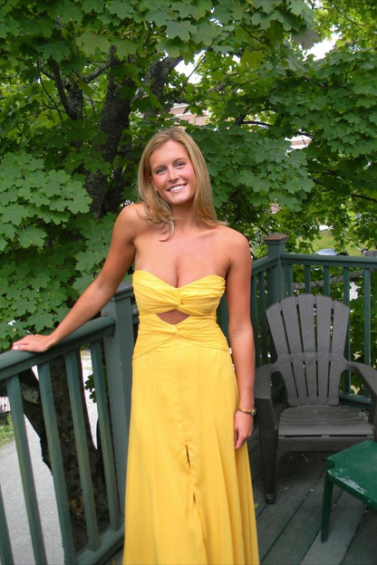 Gelbes langes Abendkleid mit Herzausschnitt J5660 