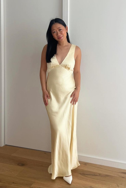 V-Ausschnitt Gelbes Meerjungfrau Langes Ballkleid Satin Partykleid J5669 